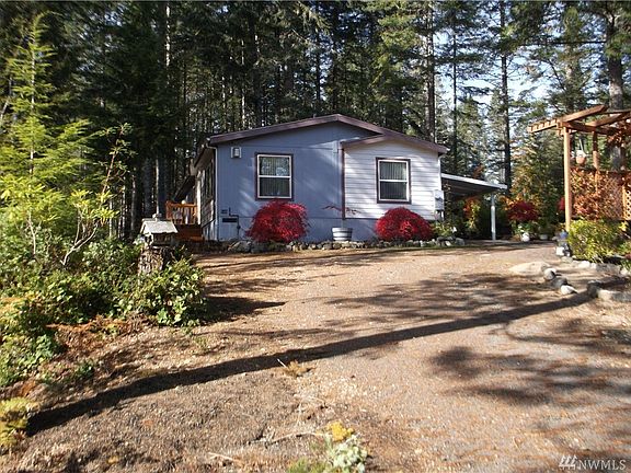 2nd image of 140 NE Sundown Dr