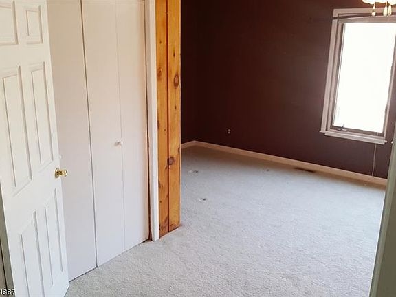 4th image of 413 Iroquois Ct #413