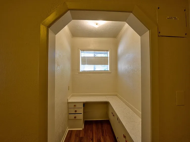 440 — Photo 10