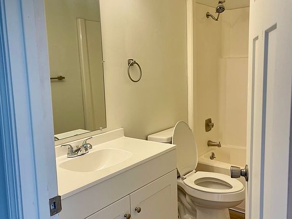 2nd image of 2508 Myers Ct #430