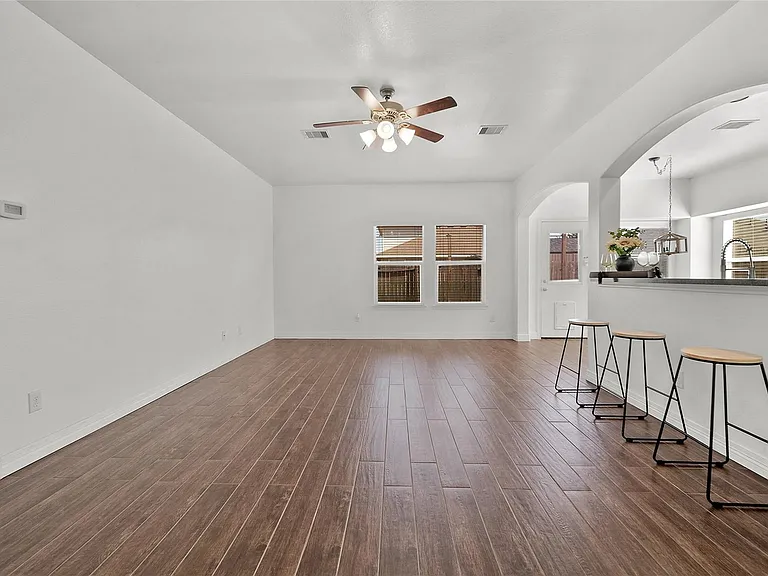 6439 Brimridge Ln — Photo 12