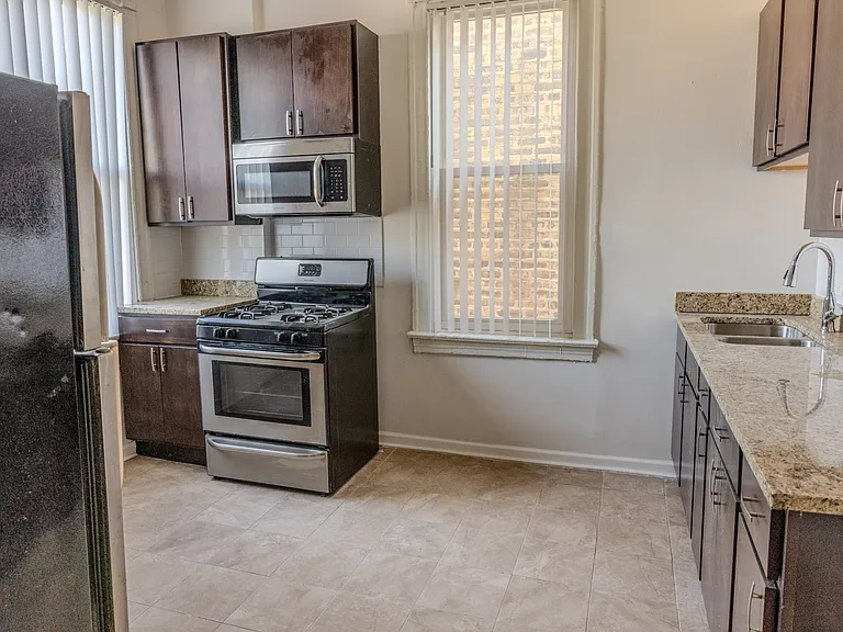 6547 S Drexel Ave #2 — Photo 4