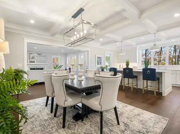 4 Wayside Rd, Natick, MA 01760