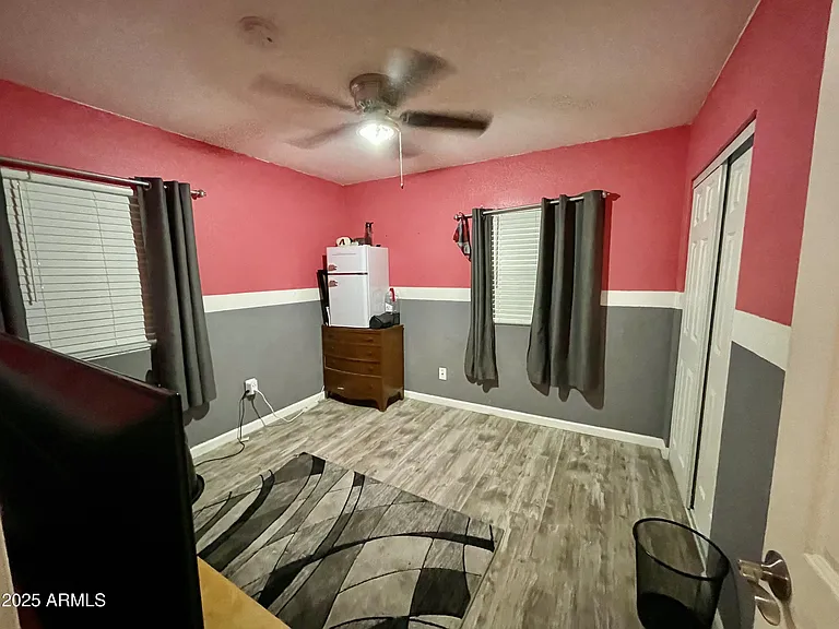 1100 N Brown Ave — Photo 31