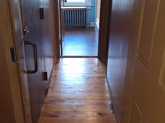 5th image of 1106 Washington St #2
