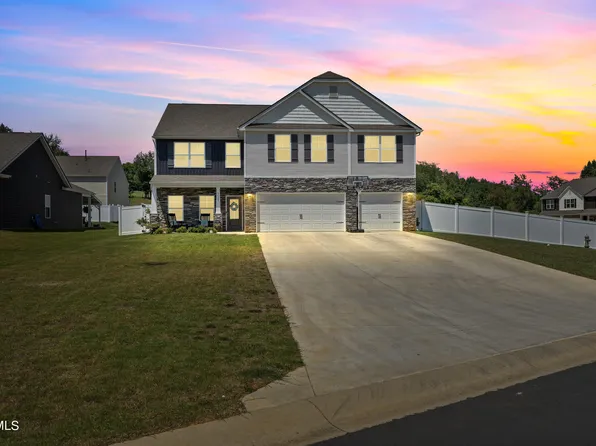 5199 Wildlife Cir, Piney Flats, TN 37686