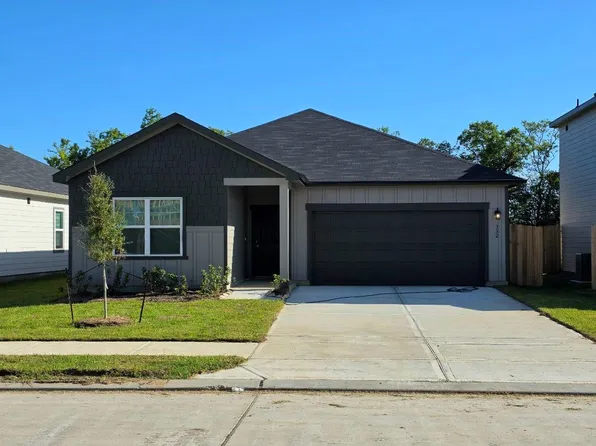 332 Stone Crossing Dr, Liberty, TX 77575