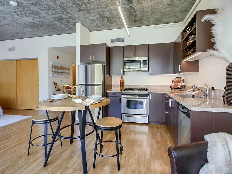 1818 L St #515 — Photo 30