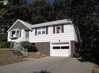14 Oak Grove Rd, Randolph, MA 02368