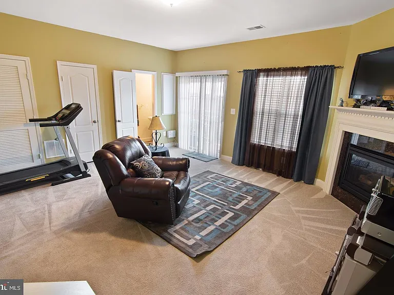 2613 Glenriver Way — Photo 13