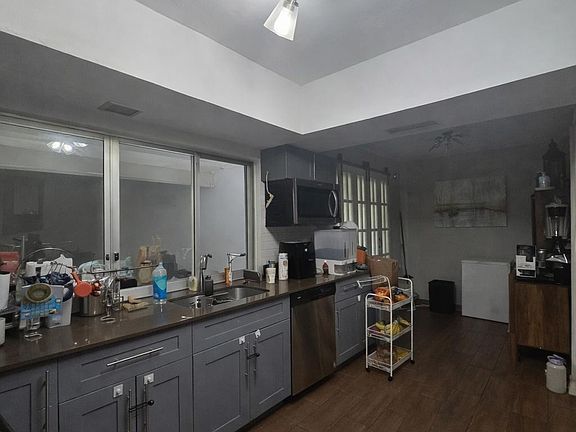3rd image of 6828 NW 29th Court