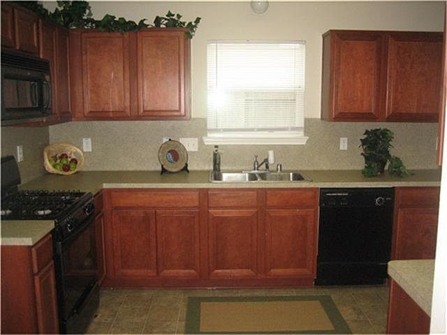 2nd image of 18119 Valebluff Ln