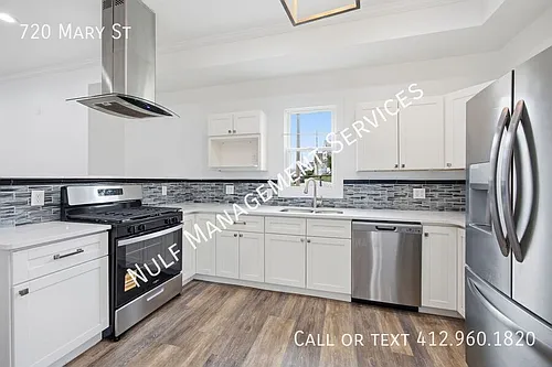 720 Mary St Photo 1