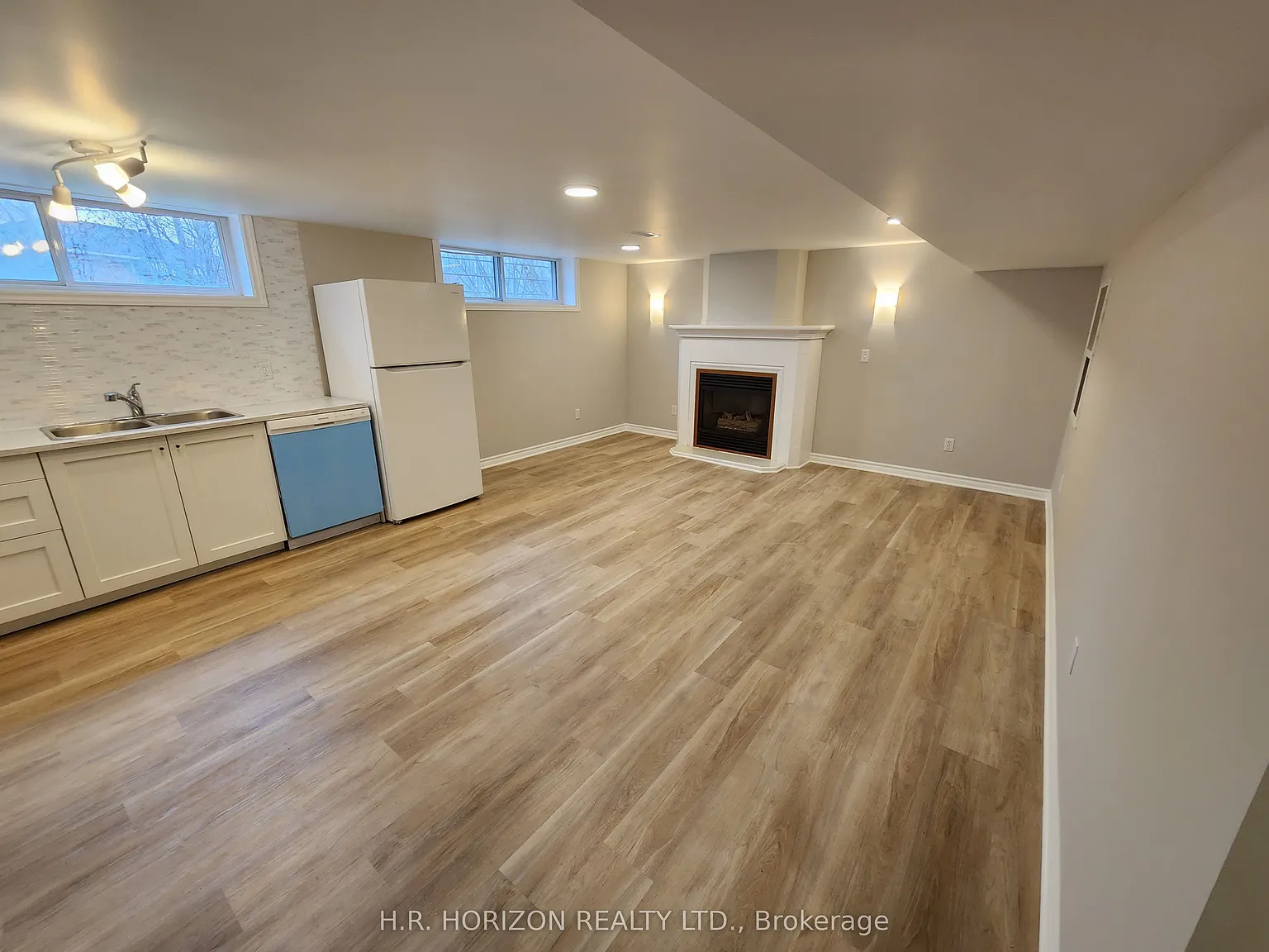 2 bed, $2,450 — Photo 2