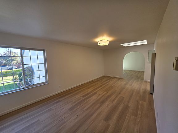 2nd image of 1834 Macduee Way