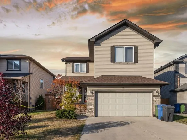 393 S Windermere Dr, Chestermere, AB T1X 0C6