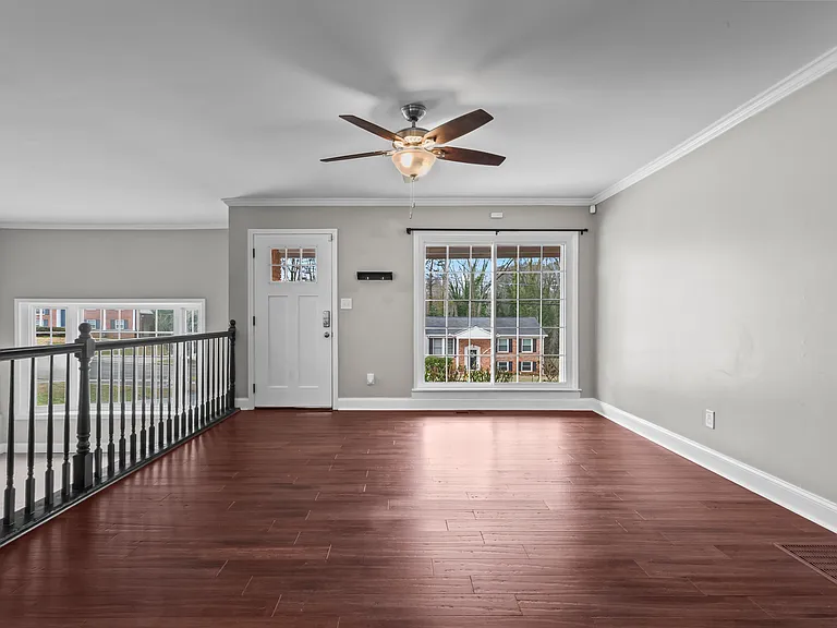 2465 Spring Dr SE — Photo 10