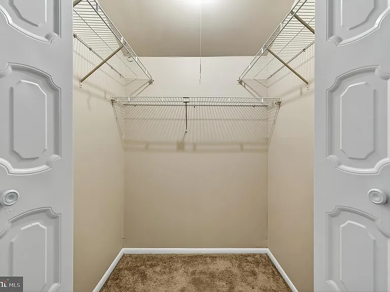 803 Valley Dr — Photo 32