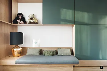 Rented by R New York