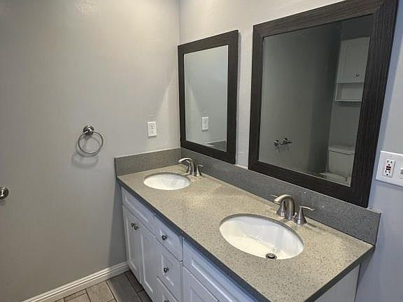 5th image of 147 W Canada