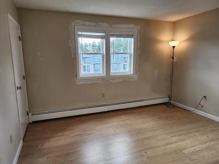 4 New Haven Dr #301 — Photo 16