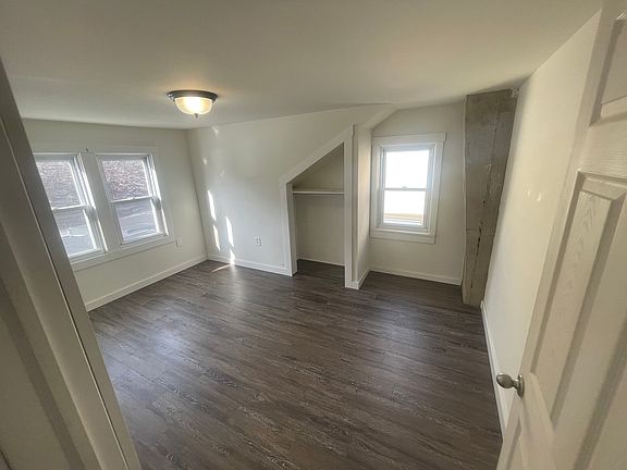 3rd image of 731 N Garfield Ave #2-F