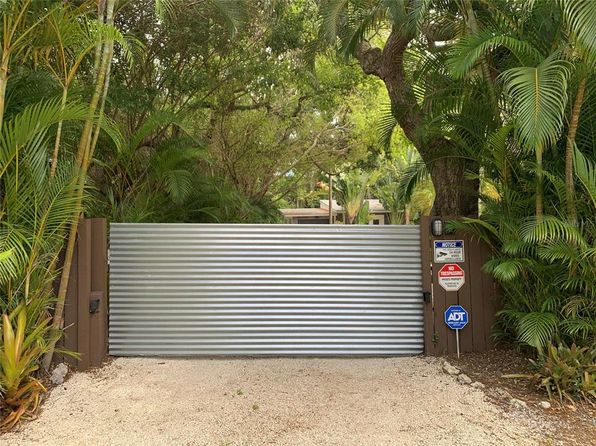 1330 N Lockwood Ridge Rd, Sarasota, FL 34237