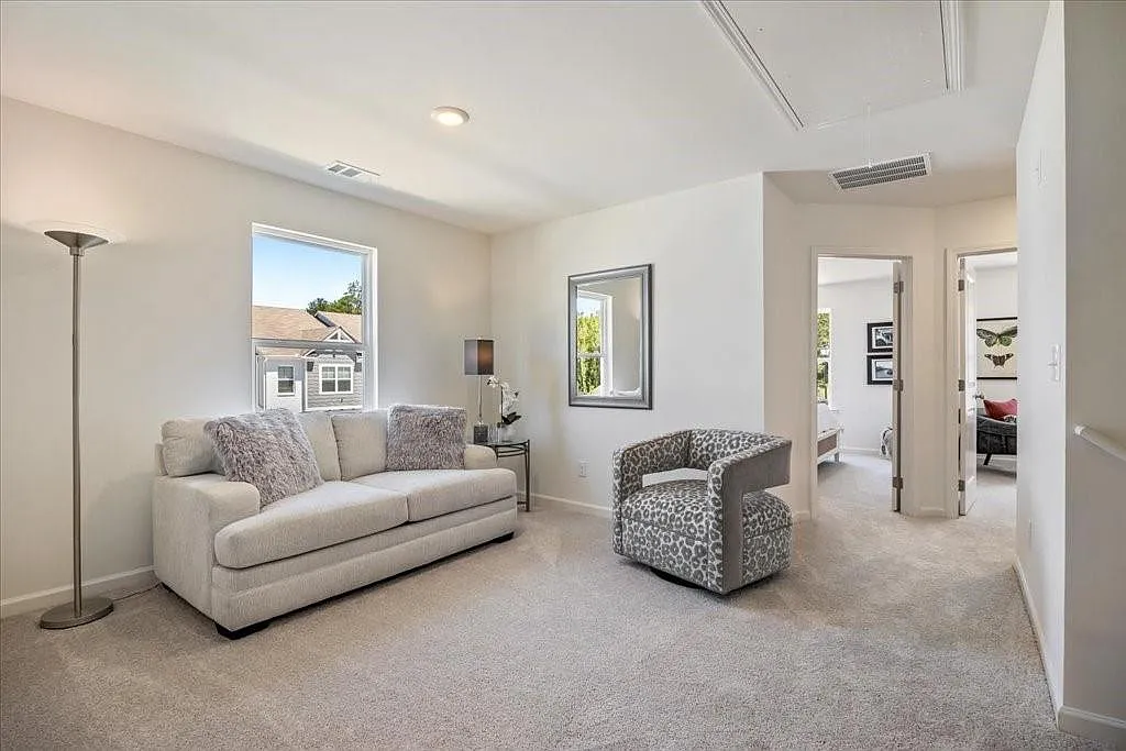 259 Barracks Way #876 photo 1