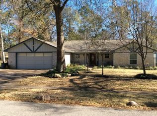 62 Greentree Ln, Conroe, TX 77304