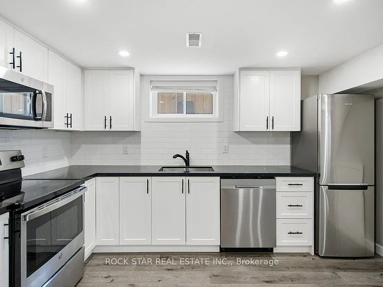43 Maitland St #LOWER — Photo 10