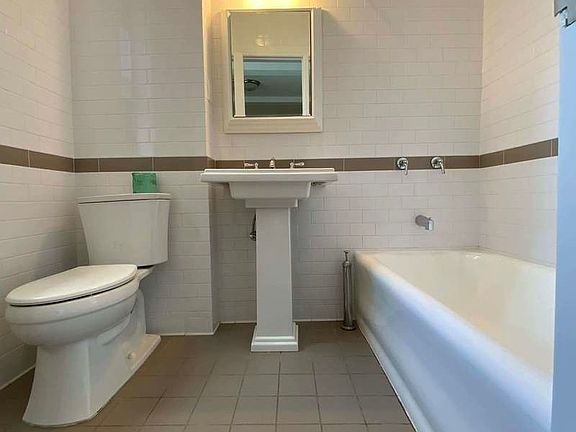 3rd image of 140 W 86th St APT 5A