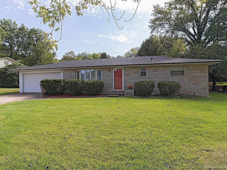1st image of 1821 W Cape Rock Dr