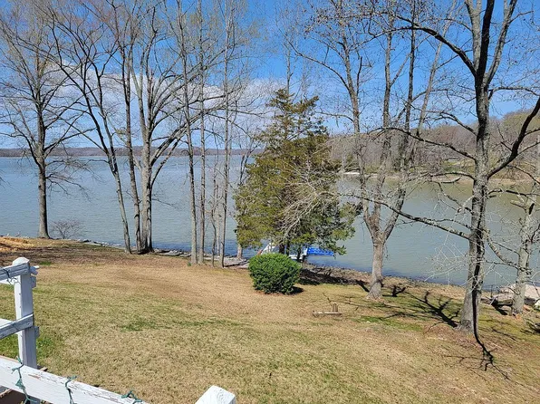 68 Audrey Ave, Cadiz, KY 42211