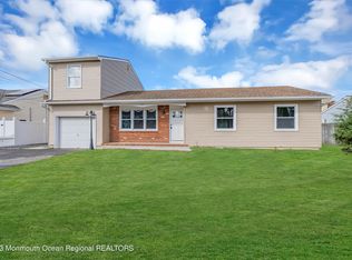 170 Walnut Creek Ln, Toms River, NJ 08753