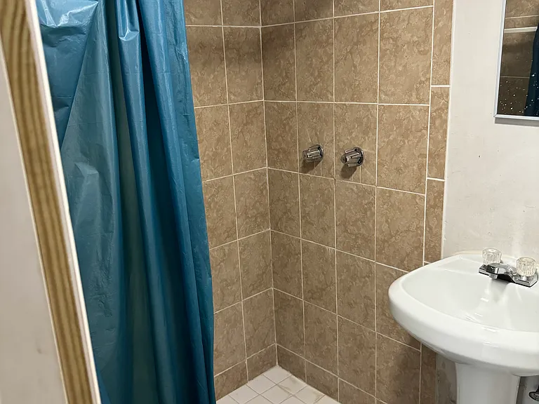 12313 NE 11th Ct — Photo 6
