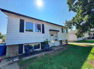 12 Bowerman Cres, Prince Albert, SK S6V6G4
