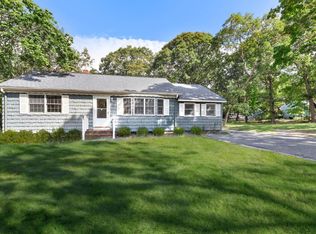 55 Fanning Ave, Hampton Bays, NY 11946