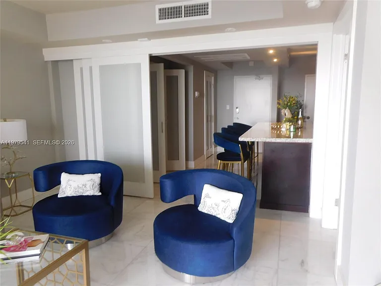 5401 Collins Ave #526 — Photo 10