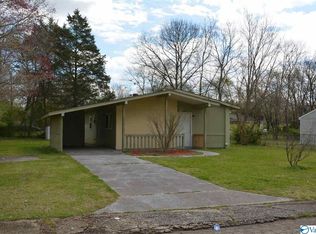 2422 Tuxedo Dr NW, Huntsville, AL 35810