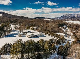 2 Howe Ln, Lexington, VA 24450