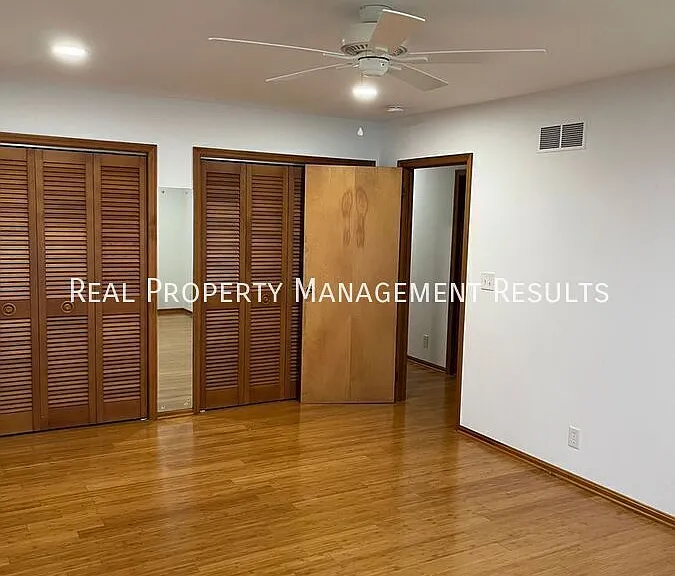 603 W Water St — Photo 17
