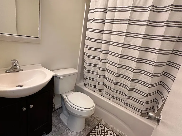 420 Albemarle Ave SW #5 — Photo 7
