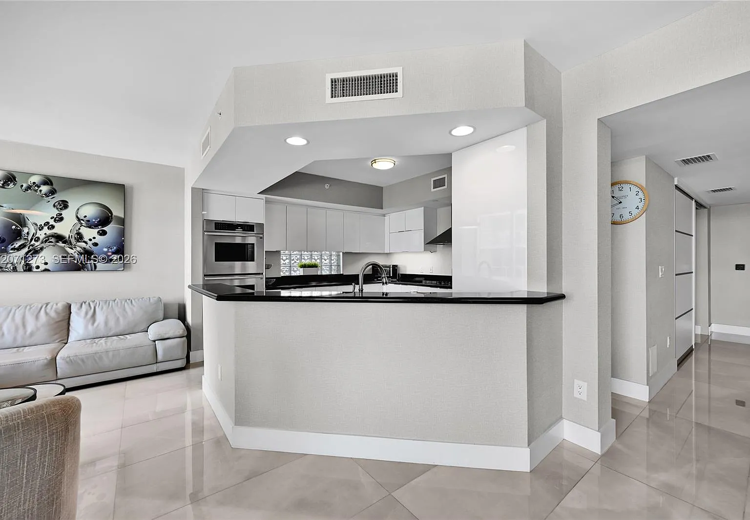 The Peninsula Ii Condo — Photo 2