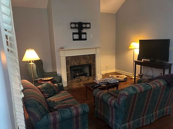 5th image of 30 Weston Dr