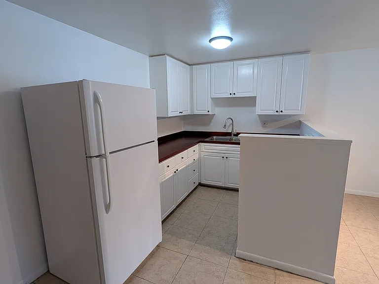 1705 E Kirby St #A — Photo 9