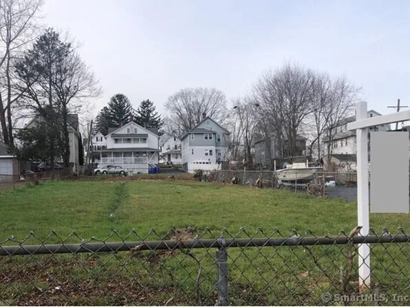 31 Grove Street, Middletown, CT 06457