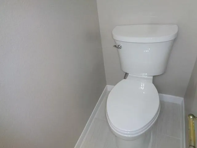 810 Oak West Dr — Photo 5
