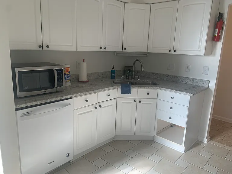 128 Ackiss Ave — Photo 5