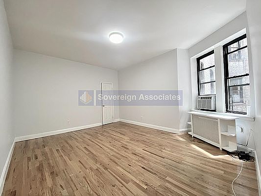 2nd image of 300 Fort Washington Ave #K1
