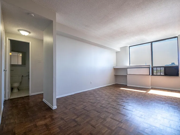 2360 Dundas St W #2350 — Photo 34